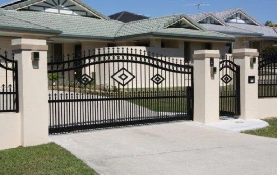 Fabulous Fence Design Metal Driveway Gate | Classic Entrance Gate | Made in Canada – Model # 709