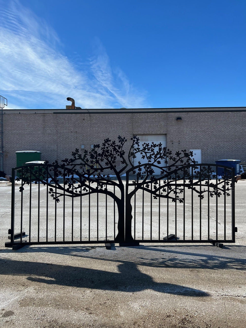 Oak Tree Cut-Out Driveway Gate | Model # 053